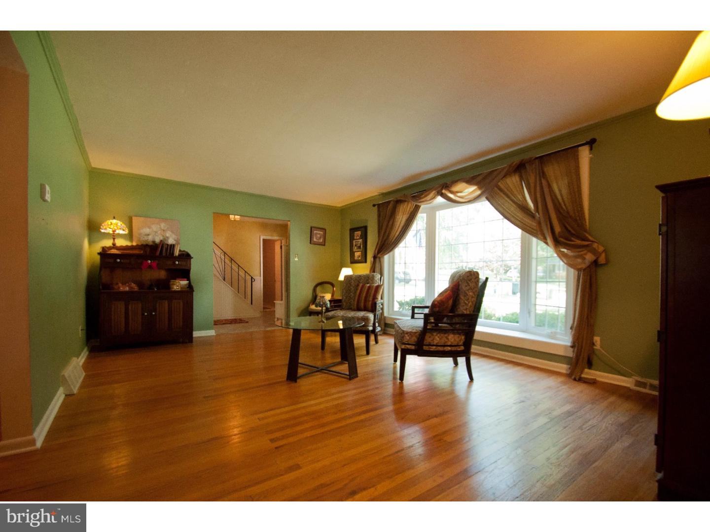 302 Morris Road Exton, PA 19341 - Photo 3 of 18 Living Room
