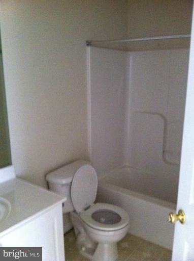 20 Bruce Drive Charles Town, WV 25414 - Photo 11 of 13 Bath