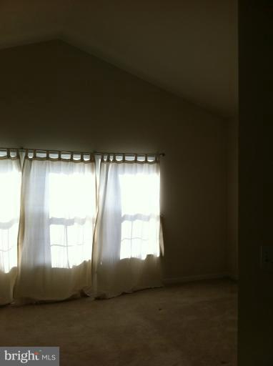 20 Bruce Drive Charles Town, WV 25414 - Photo 6 of 13 Bedroom (Master)