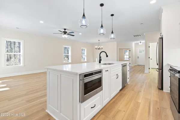 $385,000 | 125 Scots Pine Circle, Wallace, NC 28466
