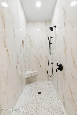 $400,000 | 125 Scots Pine Circle, Wallace, NC 28466