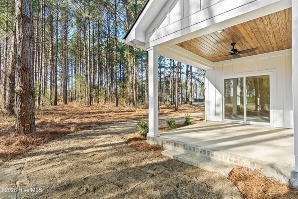 $385,000 | 125 Scots Pine Circle, Wallace, NC 28466