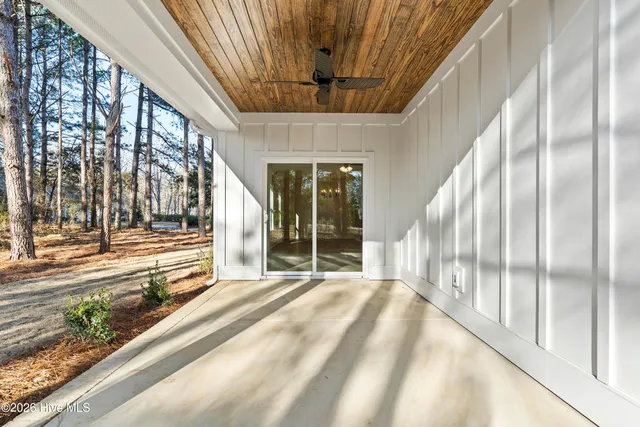 $400,000 | 125 Scots Pine Circle, Wallace, NC 28466