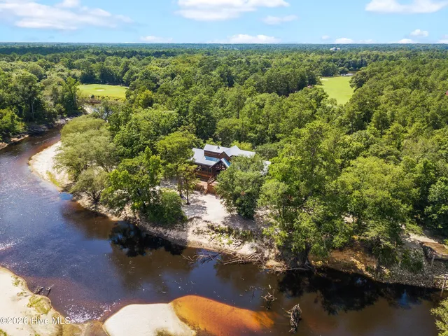 $400,000 | 125 Scots Pine Circle, Wallace, NC 28466