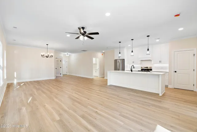 $400,000 | 125 Scots Pine Circle, Wallace, NC 28466