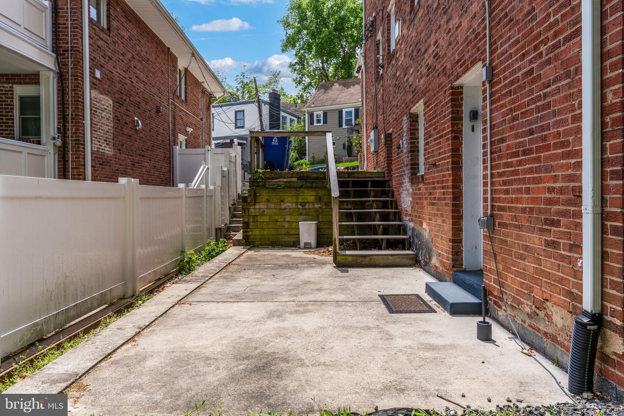 4141 21st Road North, Unit B Arlington, VA 22207 - Photo 2 of 23