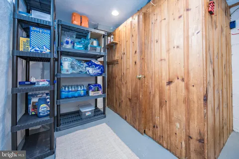 a view of a storage & utility room