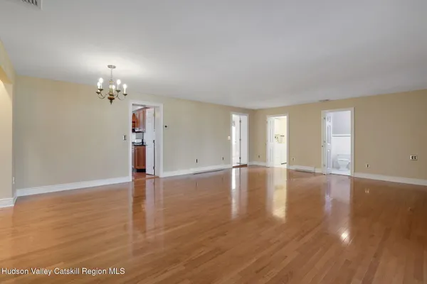 $3,500 | 411 Albany Avenue, Unit 2, Kingston, NY 12401