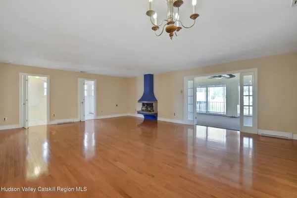 $3,500 | 411 Albany Avenue, Unit 2, Kingston, NY 12401