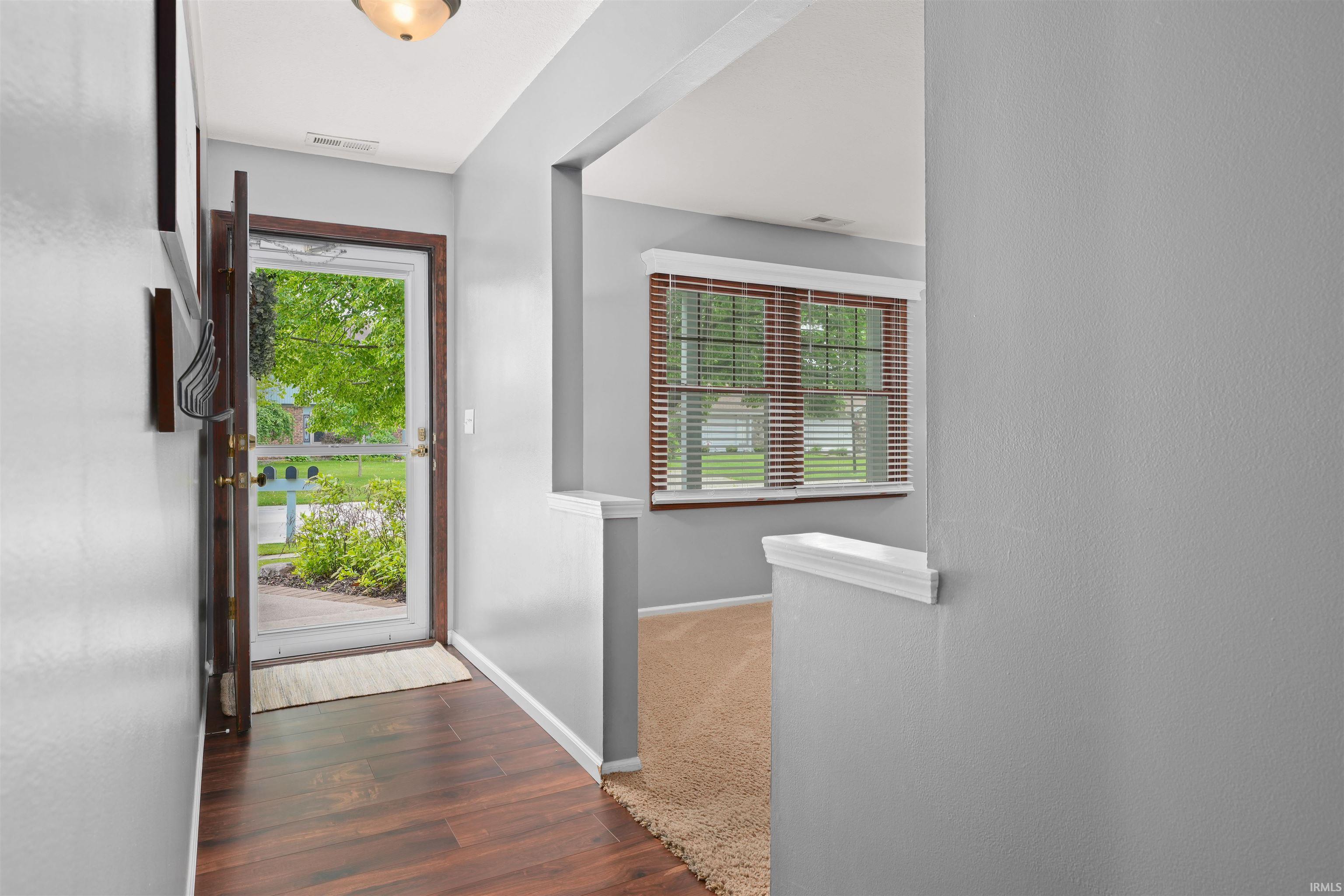 6926 Saxton Run Fort Wayne, IN 46835 - Photo 5 of 32 Gallery Image 5