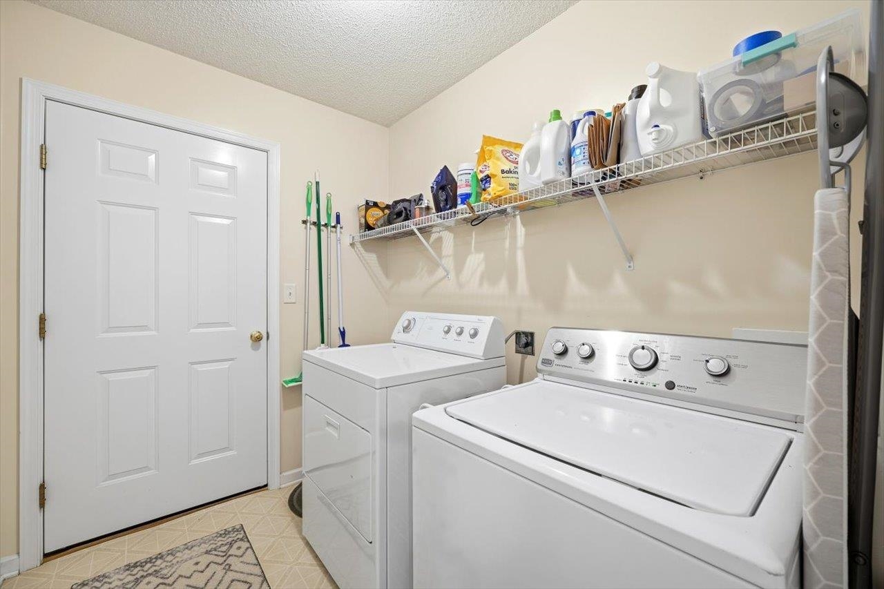 41 Long Bow Road Waynesboro, VA 22980 - Photo 29 of 45 a utility room with dryer and washer