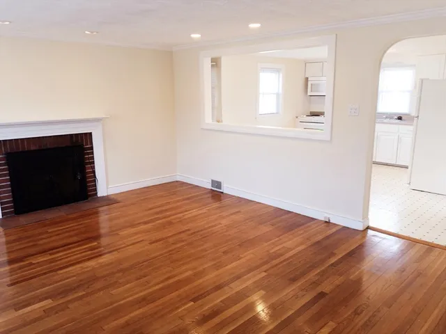 $4,000 | 188 Lexington Street, Unit 188, Newton, MA 02466