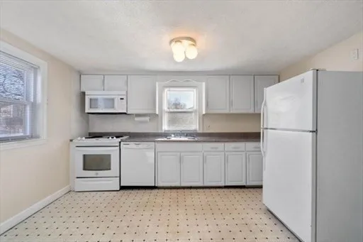 $4,000 | 188 Lexington Street, Unit 188, Newton, MA 02466