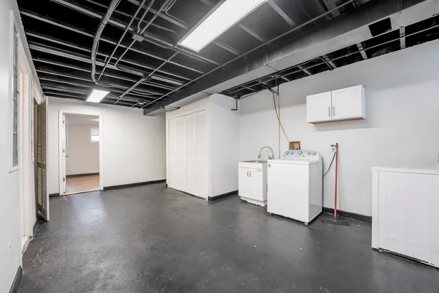 $2,900 | 1166 West Cullerton Street, Chicago, IL 60608