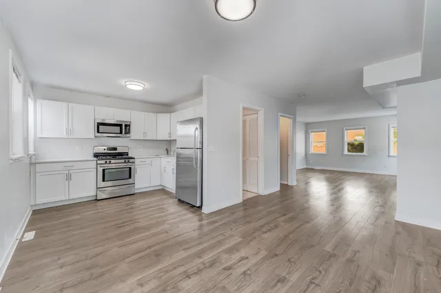 $2,900 | 1166 West Cullerton Street, Chicago, IL 60608