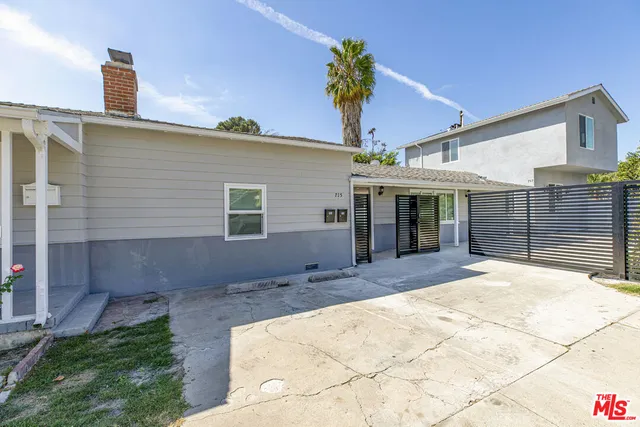 $4,850 | 715 South Lake Street, Burbank, CA 91502