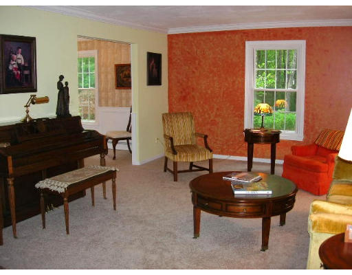 56 Richardson Road Boxborough, MA 01719 - Photo 8 of 16