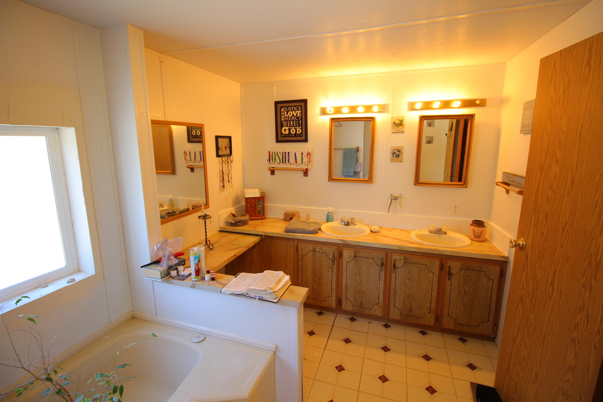 214 Haven Road Jacksonville, OR 97530 - Photo 33 of 38 IMG_1201
