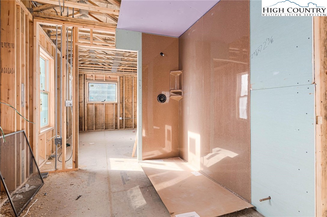 324 Allen Snyder Road Trade, TN 37691 - Photo 25 of 37 a view of a bathroom with a shower