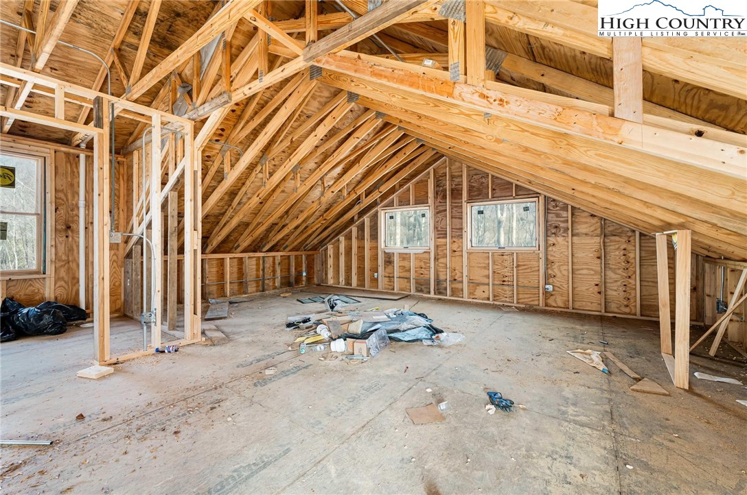 324 Allen Snyder Road Trade, TN 37691 - Photo 28 of 37 a view of a blue house with a outdoor space