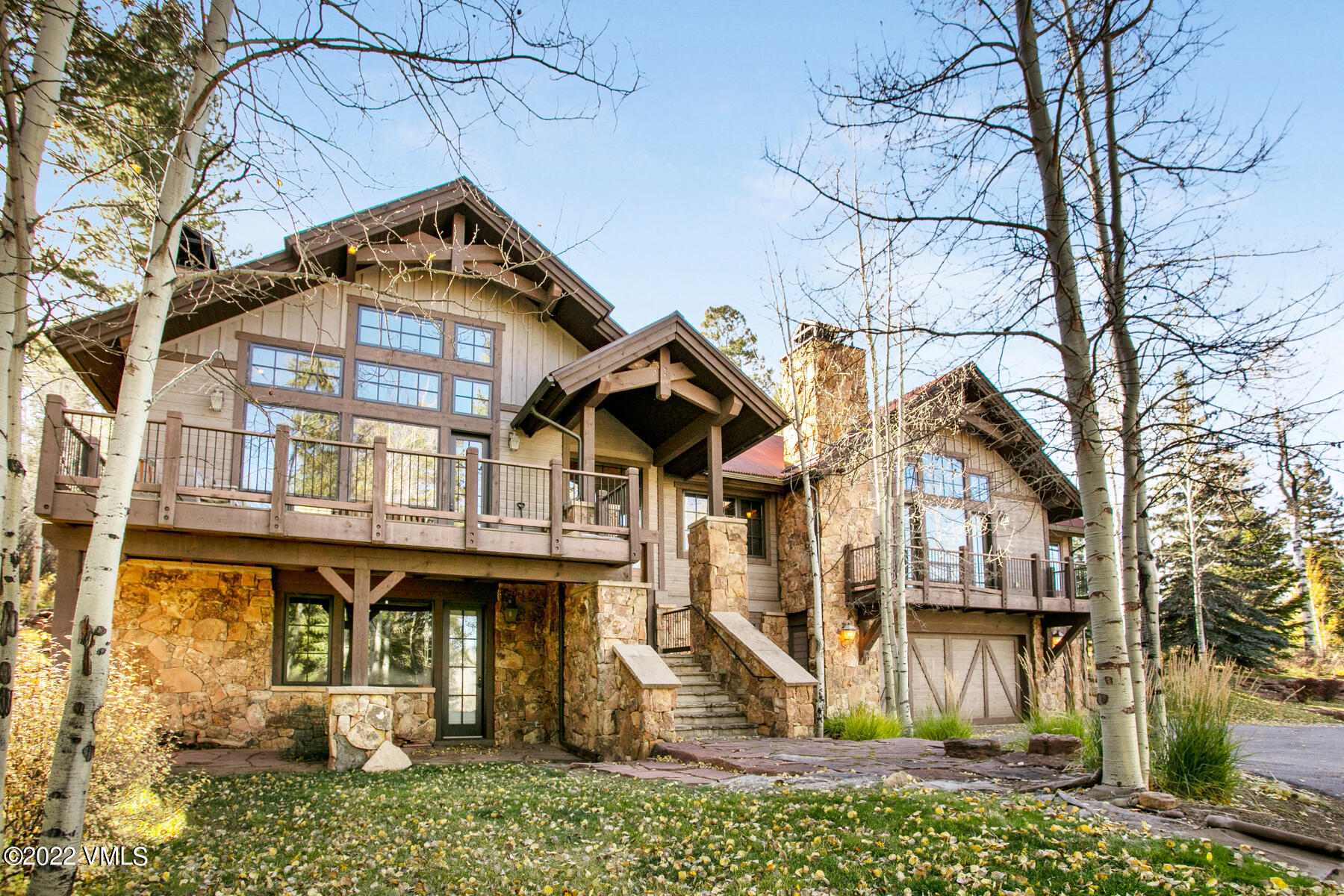 400 Red Draw Edwards, CO 81632 - Photo 1 of 49 a front view of a house with a yard
