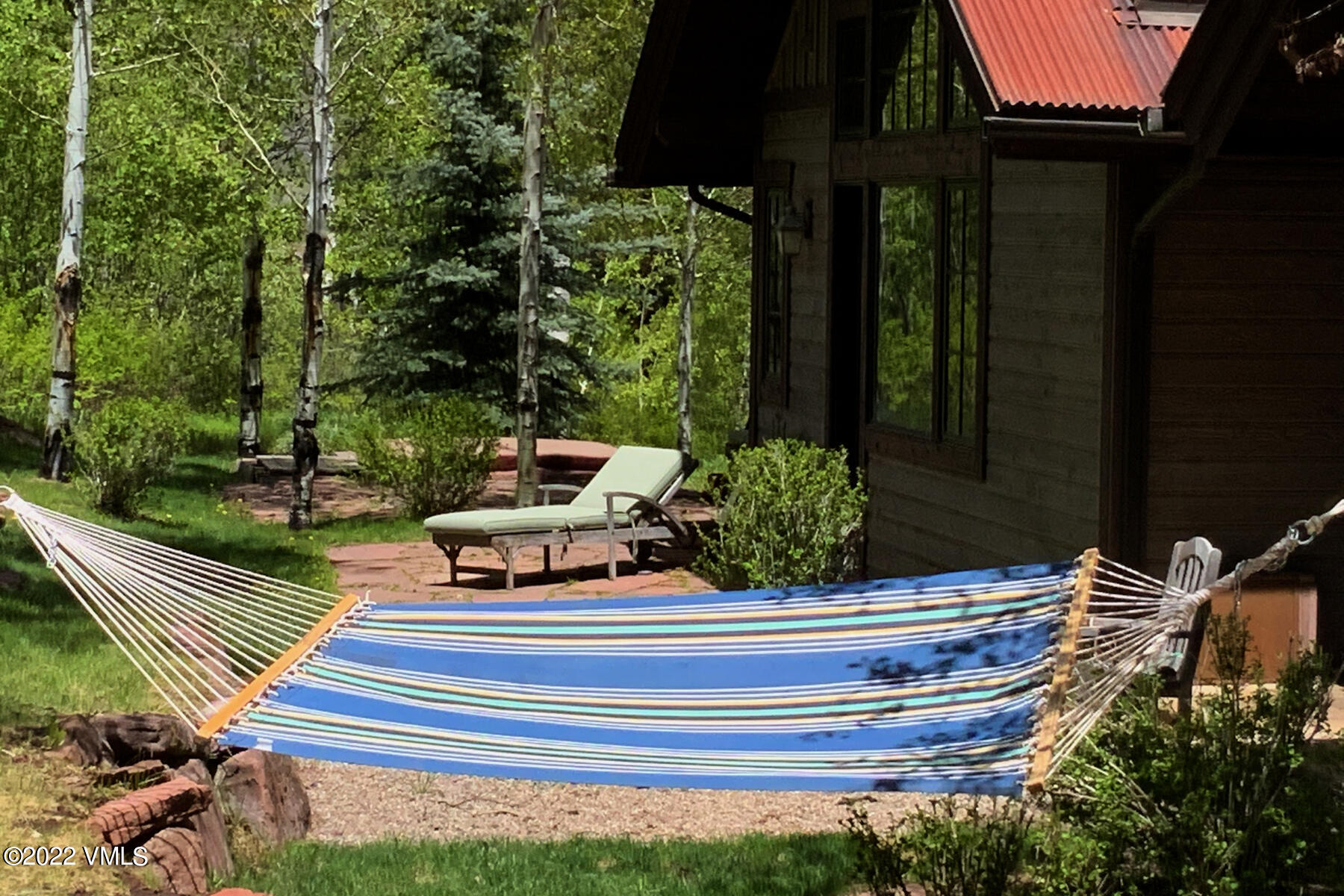 400 Red Draw Edwards, CO 81632 - Photo 27 of 49 a garden view with a seating space