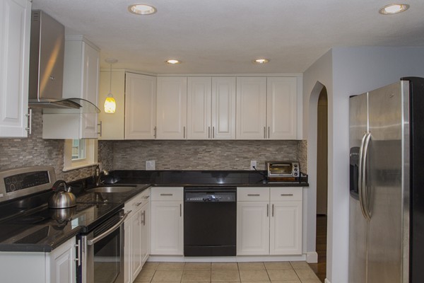 42 Rosedale Road Watertown, MA 02472 - Photo 4 of 11 Gallery Image 4