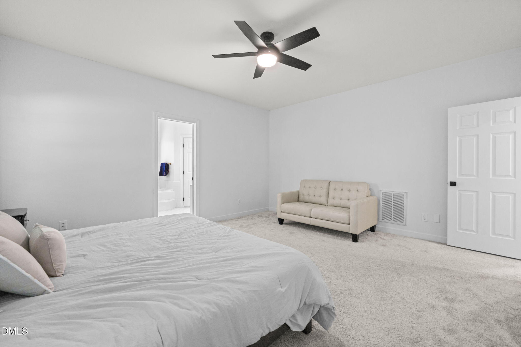 1409 Kings Branch Way Raleigh, NC 27614 - Photo 24 of 44 24-web-or-mls-untitled-25