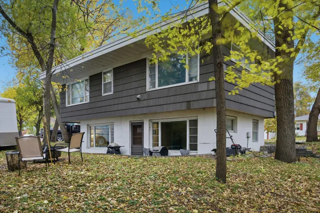 $274,900 | 1002 9th Street South, Moorhead, MN 56560