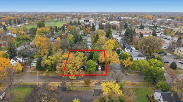 $269,900 | 1002 9th Street South, Moorhead, MN 56560