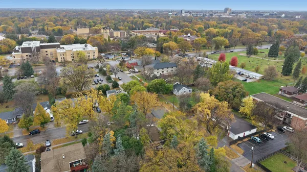 $269,900 | 1002 9th Street South, Moorhead, MN 56560