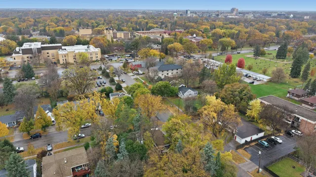 $274,900 | 1002 9th Street South, Moorhead, MN 56560