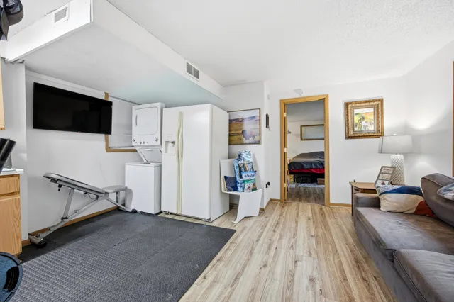 $274,900 | 1002 9th Street South, Moorhead, MN 56560