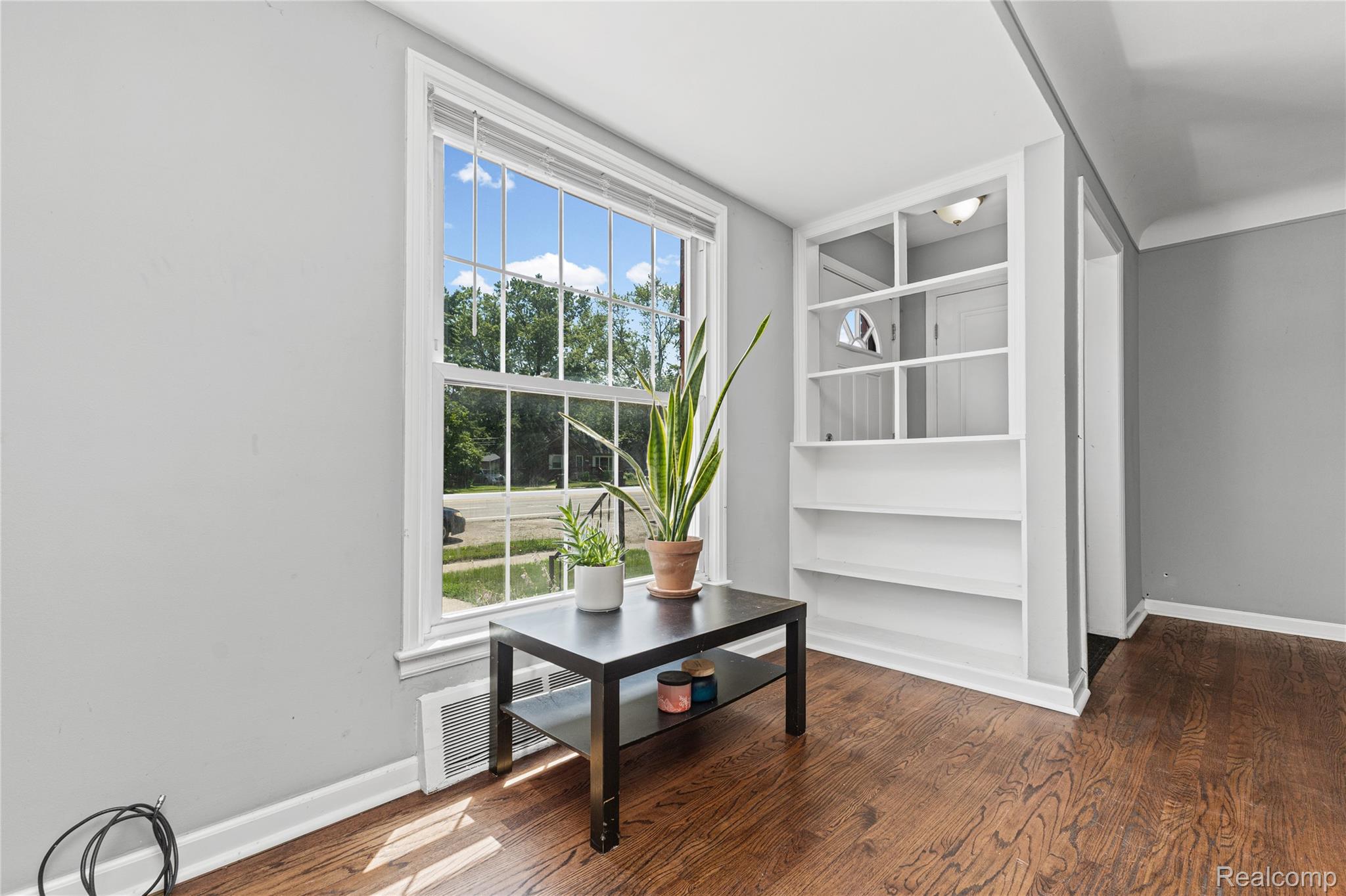 26508 Five Mile Road Redford, MI 48239 - Photo 11 of 41 26508 Five Mile - OnDemand Pix Photography (7).jpg
