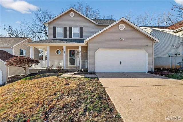 $345,000 | 819 Oak Avenue, Valley Park, MO 63088