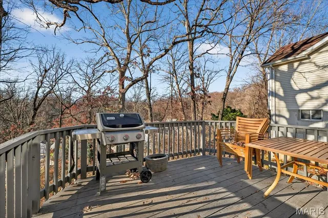 $345,000 | 819 Oak Avenue, Valley Park, MO 63088