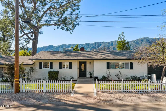 $1,549,000 | 2902 El Caminito, La Crescenta, CA 91214