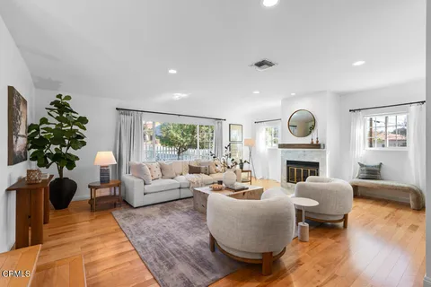 $1,549,000 | 2902 El Caminito, La Crescenta, CA 91214