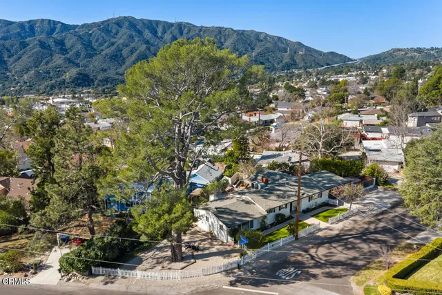 $1,549,000 | 2902 El Caminito, La Crescenta, CA 91214