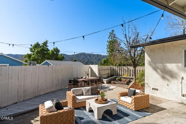 $1,549,000 | 2902 El Caminito, La Crescenta, CA 91214