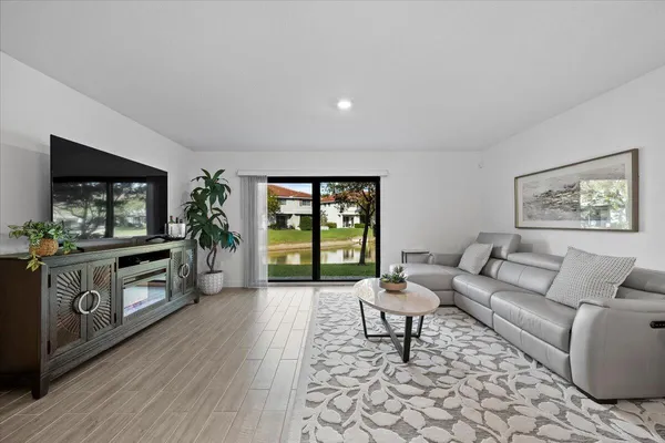 $439,000 | 6013 Woods Edge Circle, Palm Beach Gardens, FL 33410