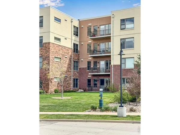 $570,000 | 3401 Arapahoe Avenue, Unit 402, Boulder, CO 80303