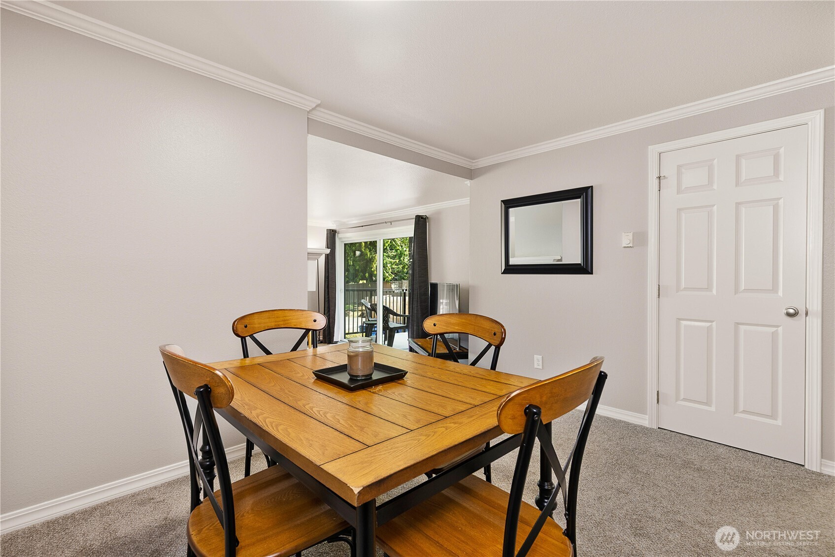 13007 East Gibson Road, Unit U238 Everett, WA 98204 - Photo 17 of 29 a dining room with furniture and window