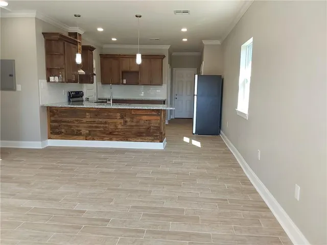 $2,000 | 415 East Prosper Street, Chalmette, LA 70043