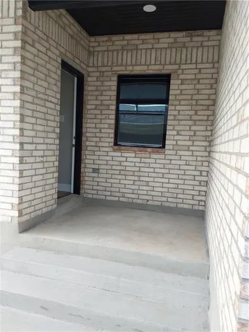 $2,000 | 415 East Prosper Street, Chalmette, LA 70043