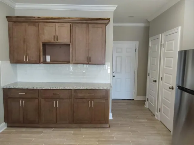 $2,000 | 415 East Prosper Street, Chalmette, LA 70043