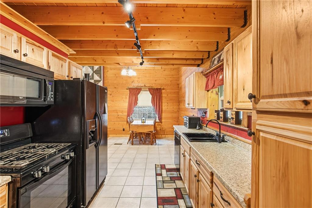 390 Logsdon Hollow Road Hyndman, PA 15545 - Photo 7 of 28