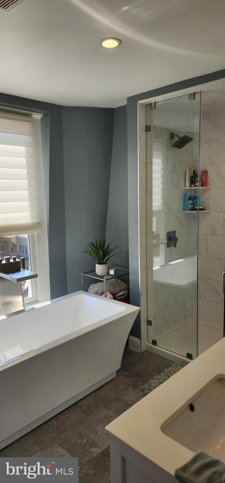 1608 Spruce Street, Unit 4 Philadelphia, PA 19103 - Photo 5 of 25