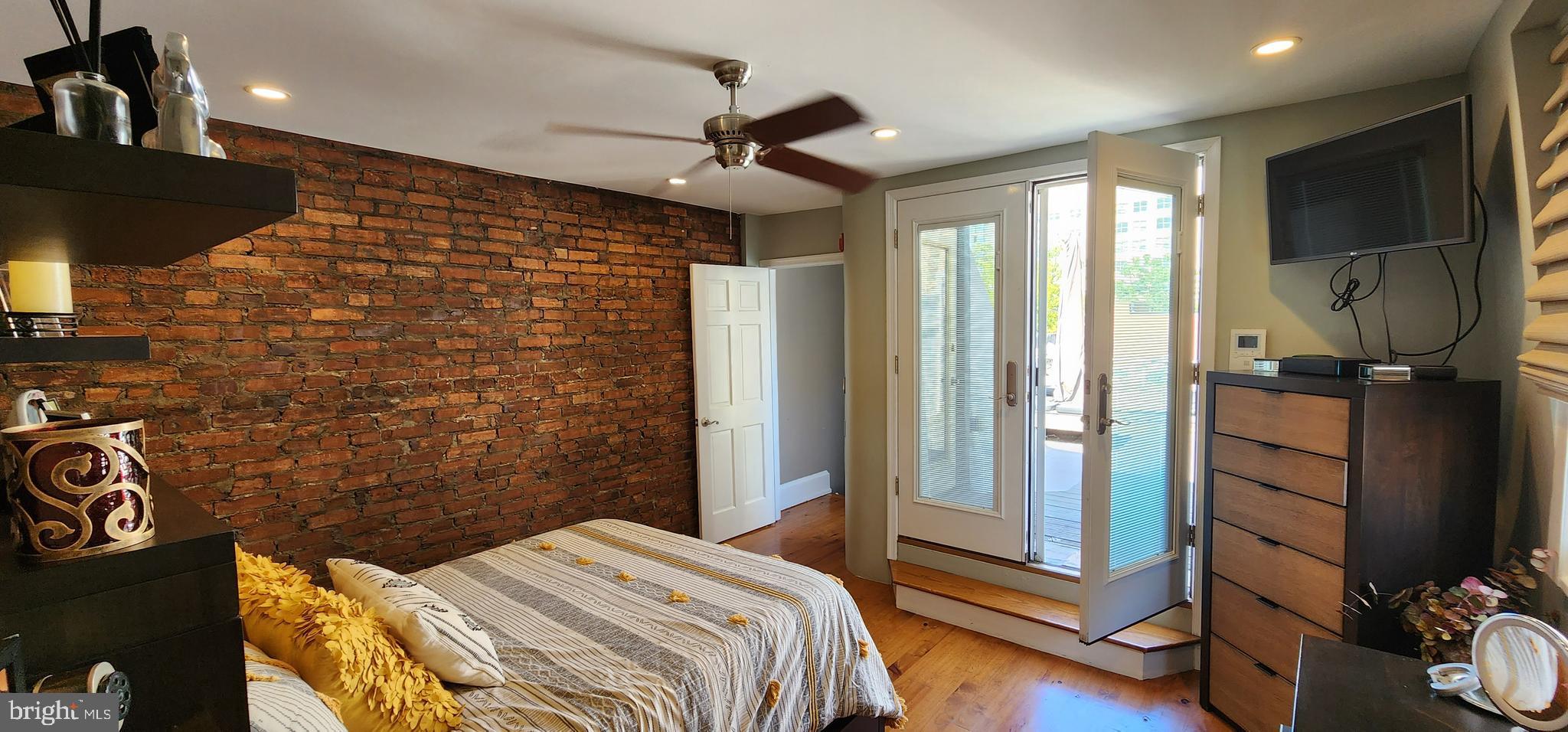 1608 Spruce Street, Unit 4 Philadelphia, PA 19103 - Photo 8 of 25