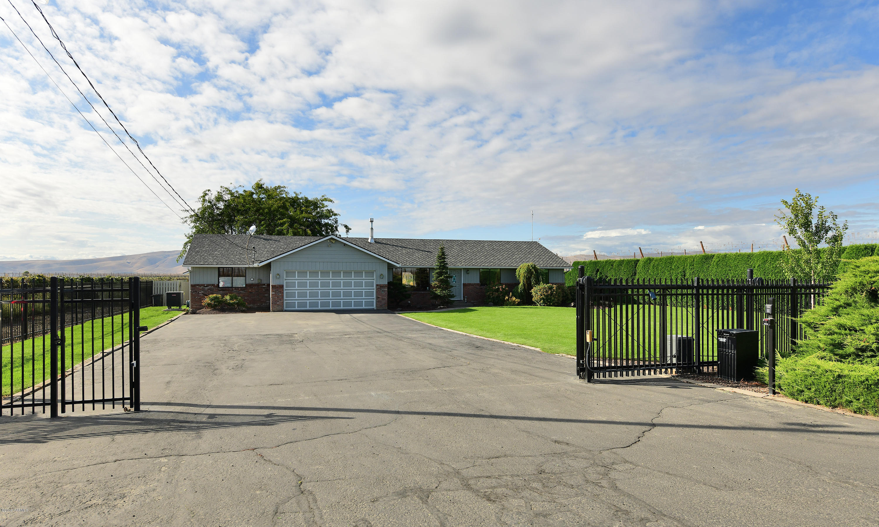 1a Gated Entry